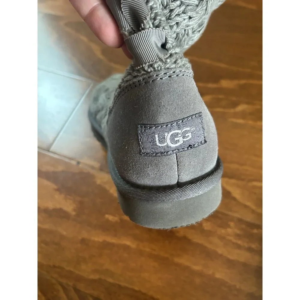 UGG Australia Isla Gray Cable‎ Knit Winter Boots Ribbon Lace Tie Women’s Size 7